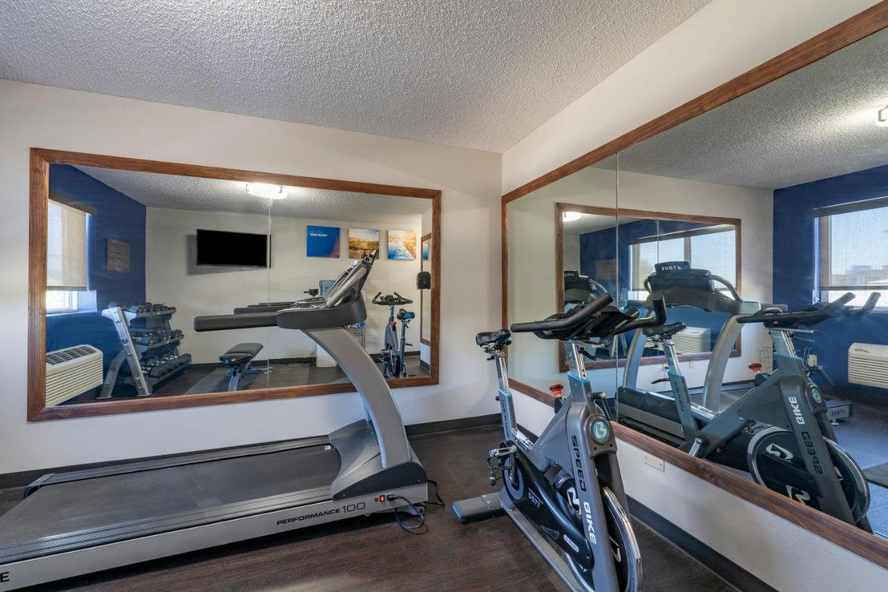 Comfort Inn & Suites Hays I-70 Экстерьер фото